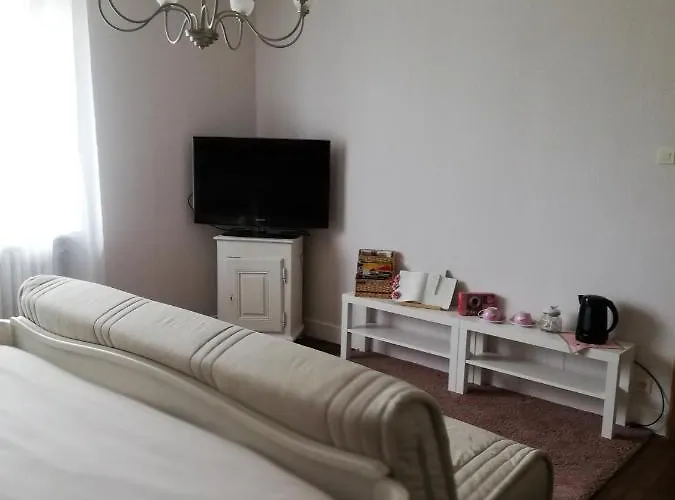 D'hotes Sandrine Louis 3*